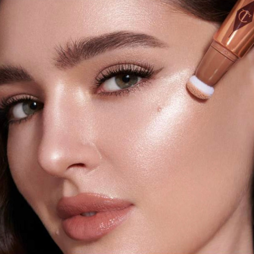 Charlotte Tilbury - Beauty Highlighter Wand - SPOTLIGHT