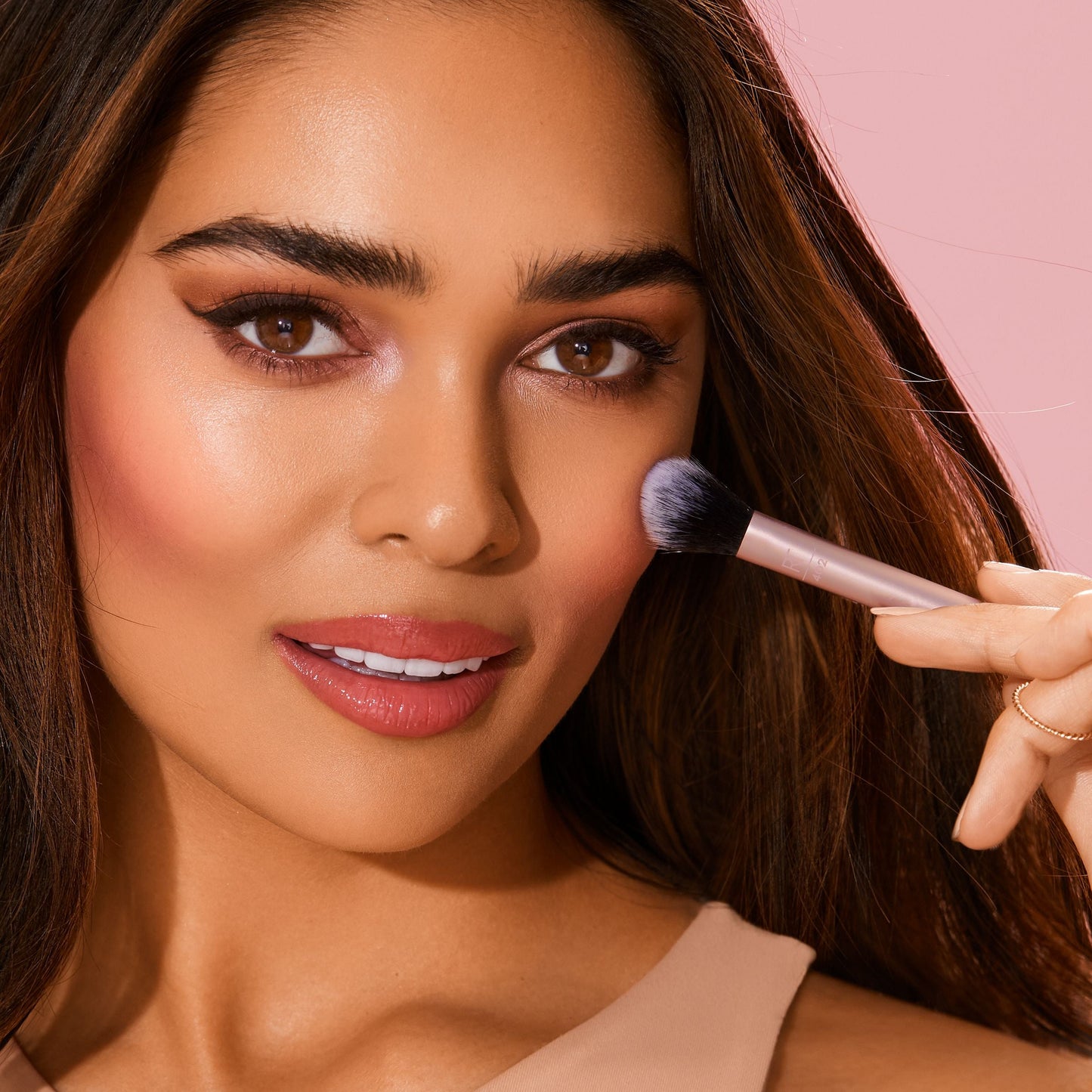 Real Techniques- 402 Makeup Setting Brush