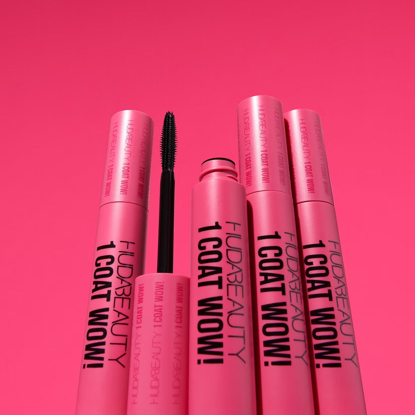 Huda Beauty - 1 Coat WOW! Extra Volumizing and Lifting Mascara - VERY VANTA
