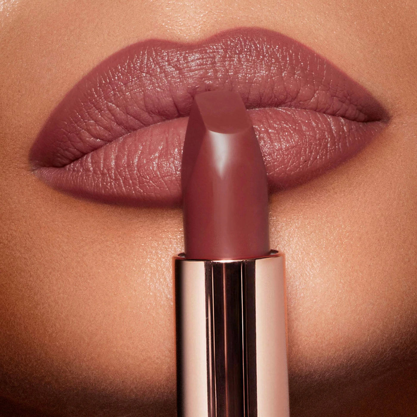 Charlotte Tilbury - Matte Revolution Lipstick - PILLOW TALK MEDIUM